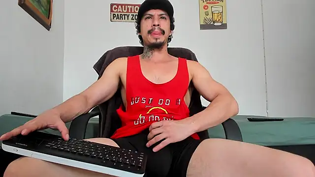 Snapshot of TristanWoods chatting on 01.15.25 TristanWoods online show from 01.15.25