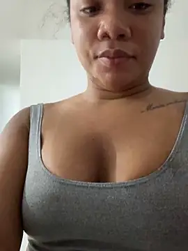 ashley Tompson1 online show from 12.23.24