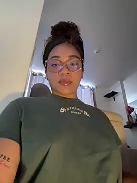 ashley Tompson1 online show from 04.20.26