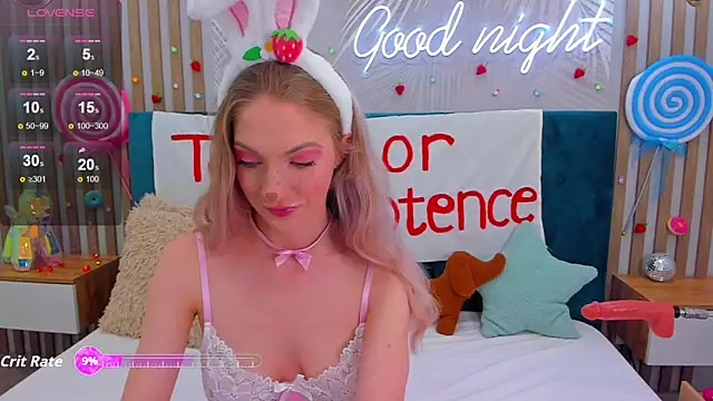 Snapshot of Emilly_Hart chatting on 10.26.25 Emilly Hart online show from 10.26.25