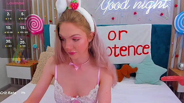 Snapshot of Emilly_Hart chatting on 10.27.25 Emilly Hart online show from 10.27.25