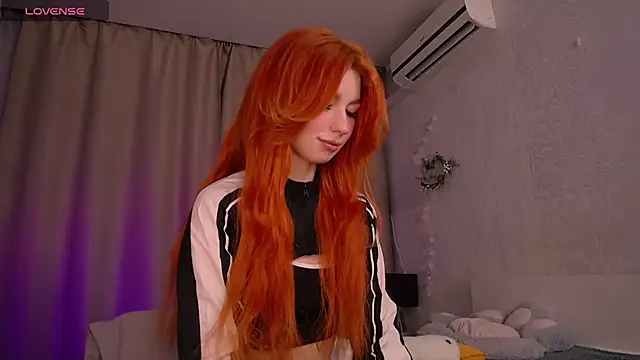 Evaa Moonn  online show from 01.20.25