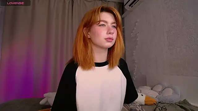 Evaa Moonn  online show from 09.13.25