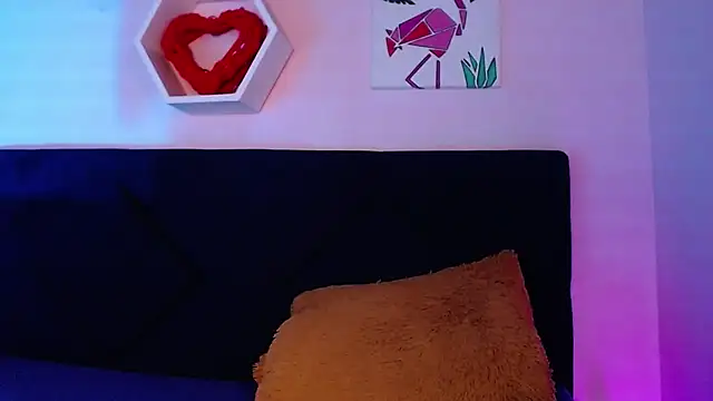 AnnaliOlsenX online show from 12.21.24