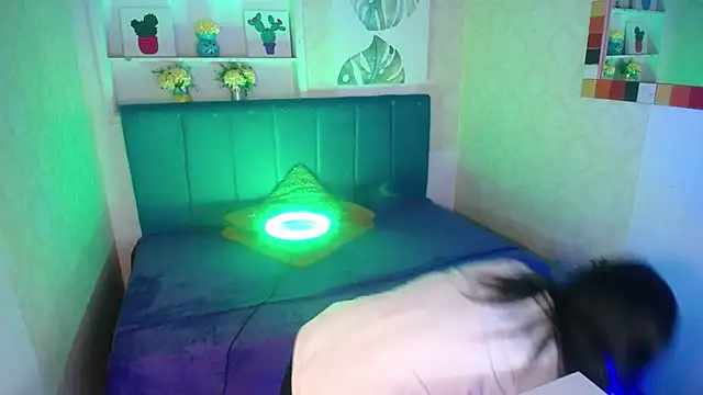 AnnaliOlsenX online show from 02.20.25