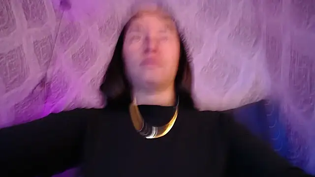 AnnaliOlsenX online show from 10.04.25