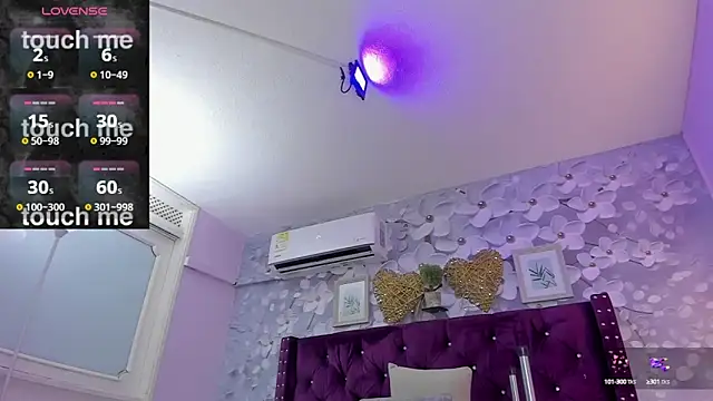 Snapshot of Danee_19_ chatting on 03.18.25 Danee 19 online show from 03.18.25