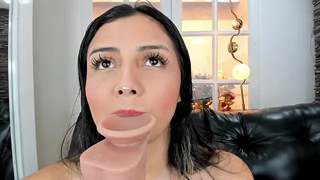 miss lizith online show from 01.20.25