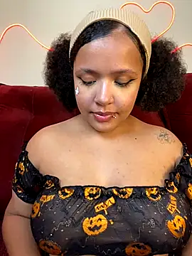 Snapshot of 99_Lilith chatting on 10.30.25 99 Lilith online show from 10.30.25