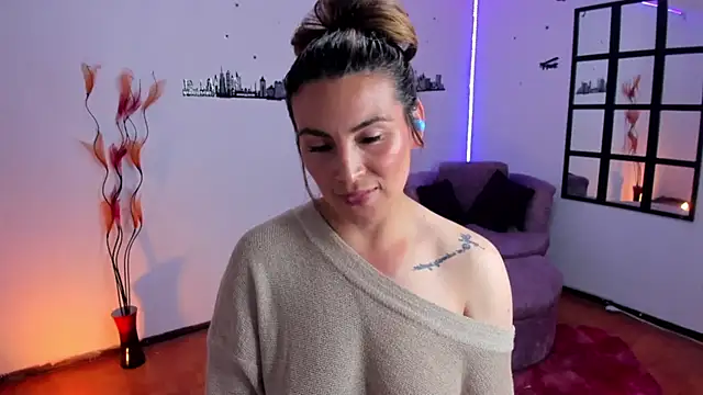 Elizabeth taylor b online show from 10.21.25