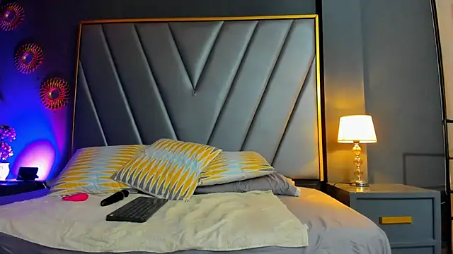 BrendaAdams  online show from 02.10.25