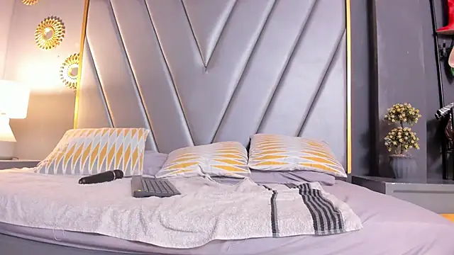 BrendaAdams  online show from 06.26.26