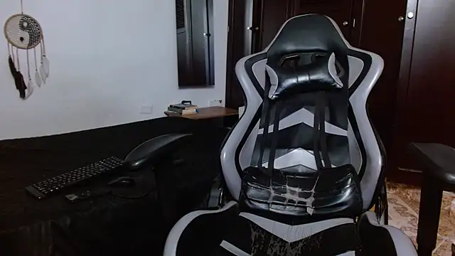 aaron blug online show from 02.11.25