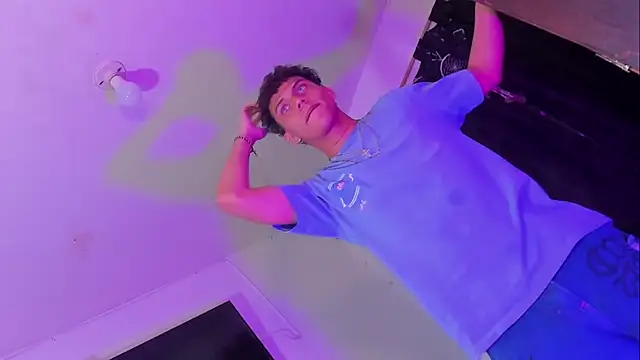 Snapshot of visaelX chatting on 12.14.24 visaelX online show from 12.14.24