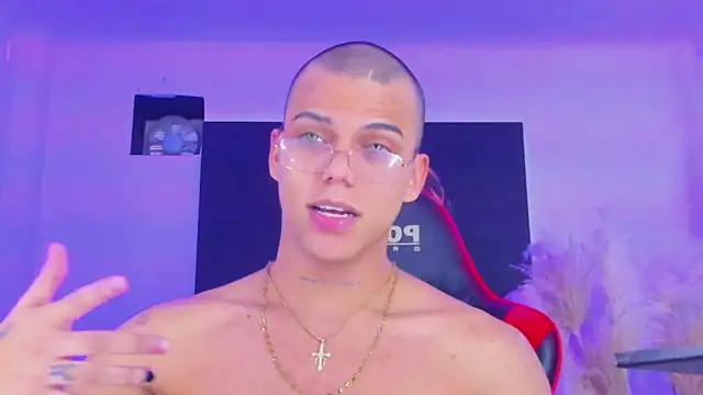 Snapshot of visaelX chatting on 01.18.25 visaelX online show from 01.18.25