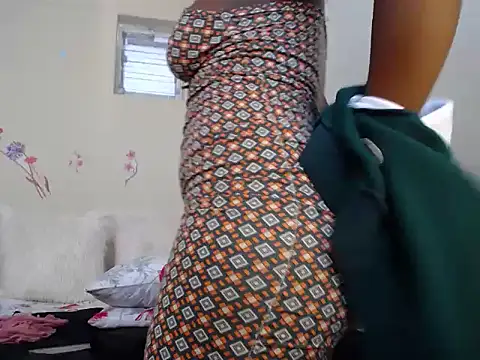 Snapshot of DarkBerry8 chatting on 10.24.25 DarkBerry8 online show from 10.24.25