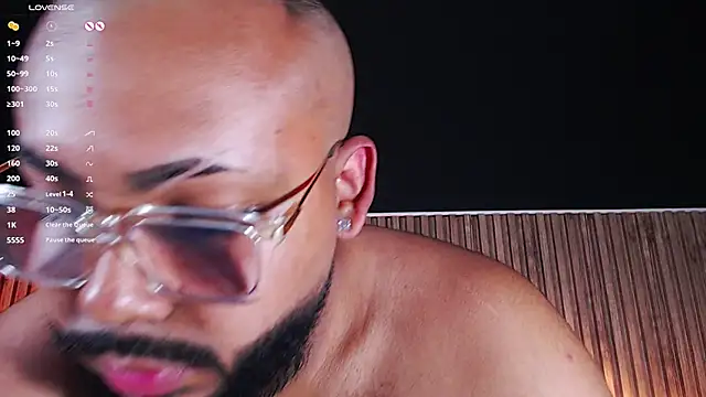 Snapshot of DilanJonnes_ chatting on 03.18.25 DilanJonnes  online show from 03.18.25