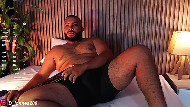 Snapshot of DilanJonnes_ chatting on 09.14.25 DilanJonnes  online show from 09.14.25