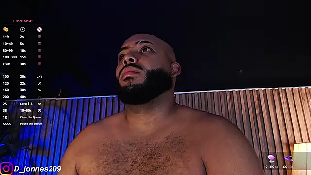 Snapshot of DilanJonnes_ chatting on 10.05.25 DilanJonnes  online show from 10.05.25