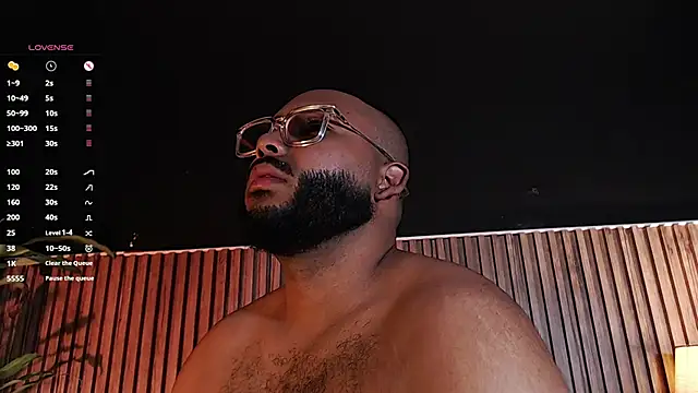 Snapshot of DilanJonnes_ chatting on 11.04.25 DilanJonnes online show from 11.04.25