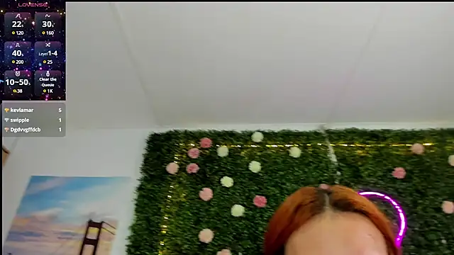 Snapshot of emy_0 chatting on 12.30.24 emy 0 online show from 12.30.24