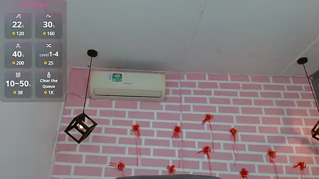 Snapshot of emy_0 chatting on 03.22.25 emy 0 online show from 03.22.25