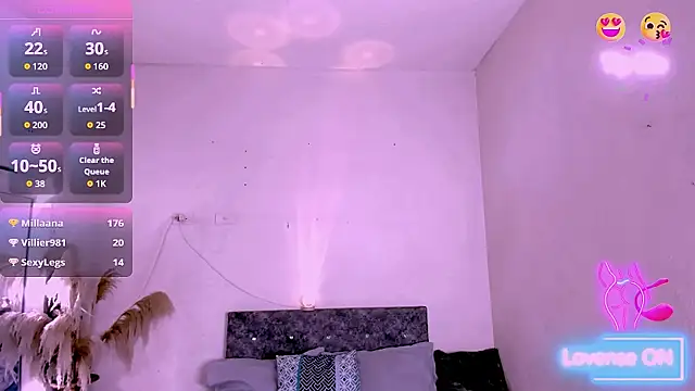 Snapshot of carolinemiller7 chatting on 03.22.26 carolinemiller7 online show from 03.22.26