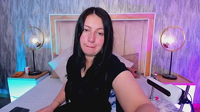 AshleeyPrincess online show from 11.28.25