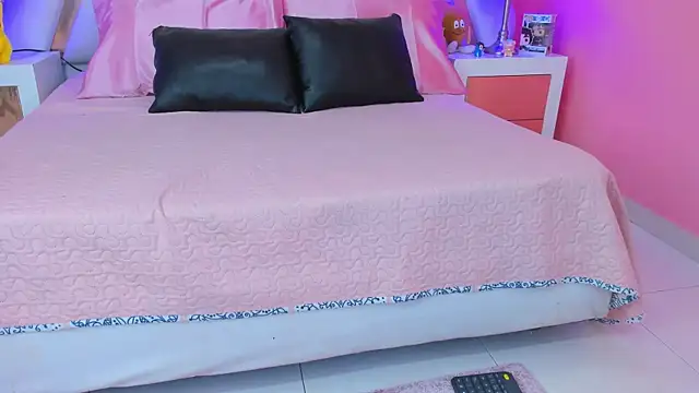 AnngelaSkye online show from 01.17.25