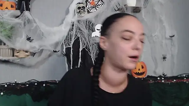 IzabelllNoir online show from 10.26.25