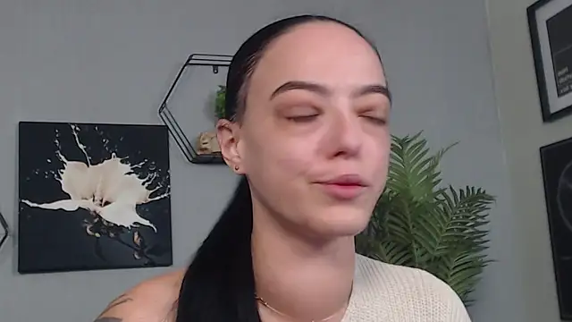 Snapshot of IzabelllNoir chatting on 01.16.26 IzabelllNoir online show from 01.16.26