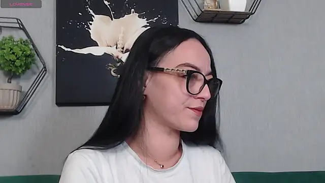 Snapshot of IzabelllNoir chatting on 04.10.26 IzabelllNoir online show from 04.10.26