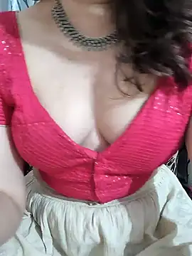 Brown Maxi online show from 03.02.25