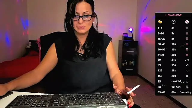 Snapshot of YourDreamLoverr chatting on 09.24.25 YourDreamLoverr online show from 09.24.25