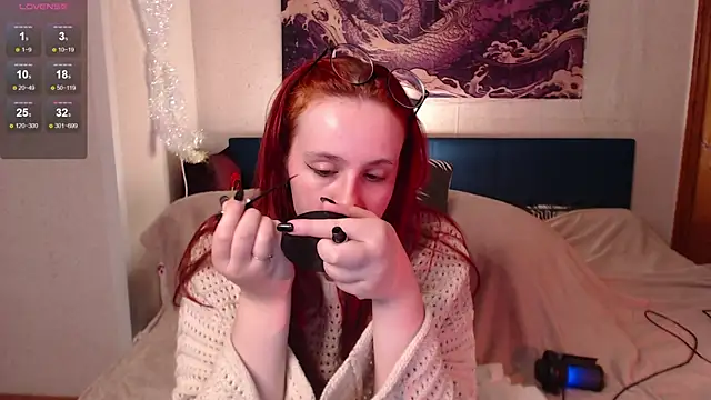 Snapshot of VanessaLincum chatting on 12.12.24 VanessaLincum online show from 12.12.24