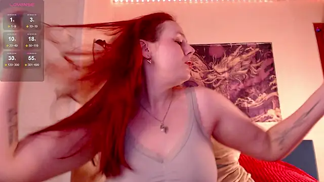 Snapshot of VanessaLincum chatting on 09.29.25 VanessaLincum online show from 09.29.25