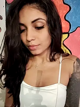 Snapshot of Anifer chatting on 01.17.25 Anifer online show from 01.17.25