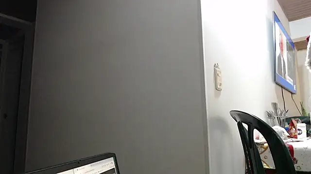 Sharickleon11 online show from 12.20.24