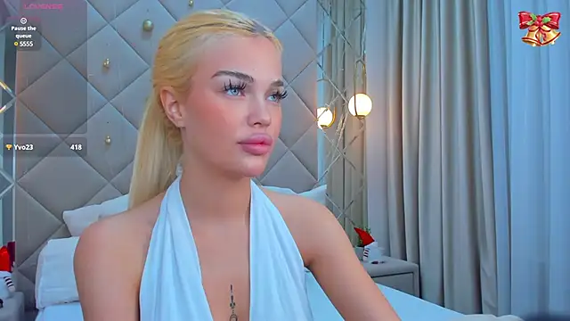 Snapshot of Angel_Sapphire_ chatting on 01.30.25 Angel Sapphire online show from 01.30.25