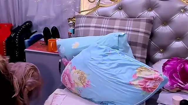 Hornystepmom29 online show from 10.08.25