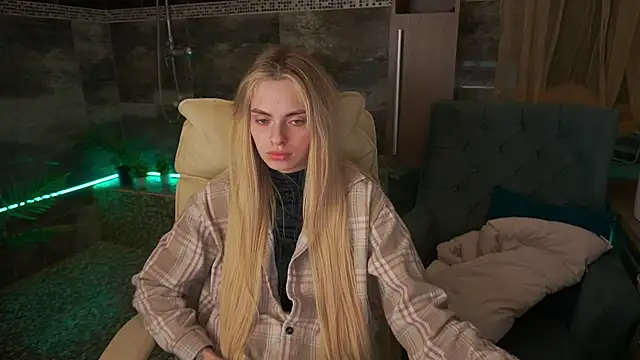 ChloeBrightt online show from 11.20.25