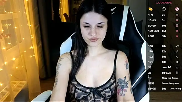 Mary   Moore online show from 12.05.25