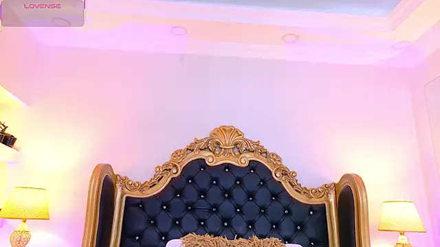 AdelinaVans online show from 02.13.26