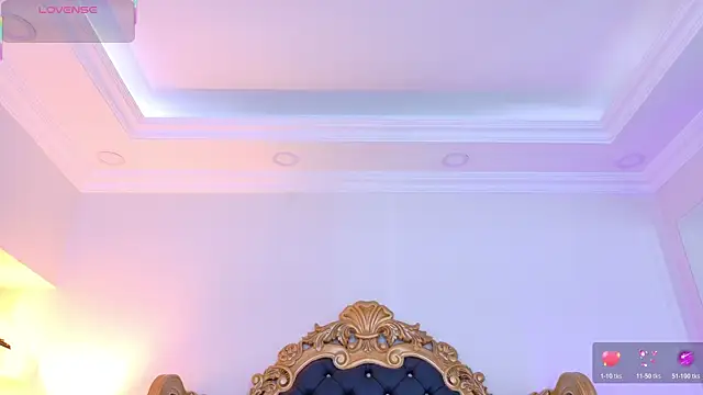 AdelinaVans online show from 04.22.26