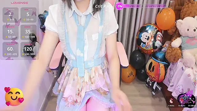 Snapshot of Yuka_Chan chatting on 10.29.25 Yuka Chan online show from 10.29.25