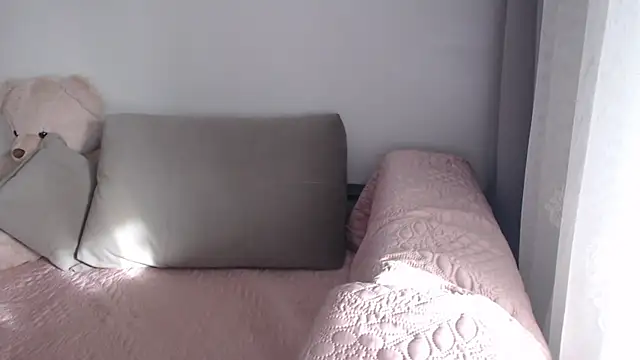  JustmeHere  online show from 12.15.25