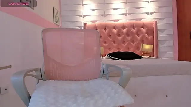 mhelissaw online show from 01.02.25