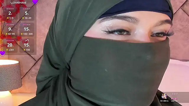 anna-henao online show from 11.27.25