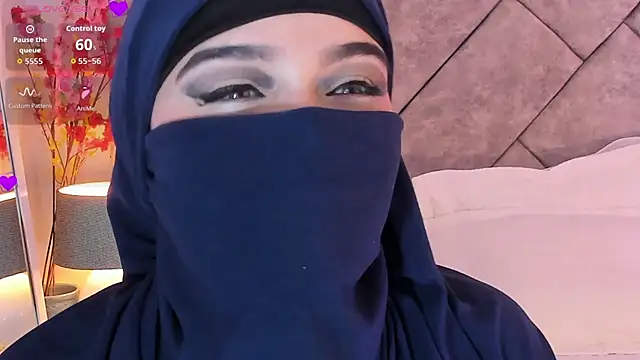 anna-henao online show from 12.13.25