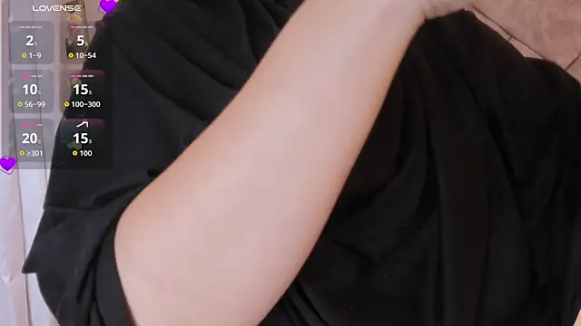 anna-henao online show from 02.05.26